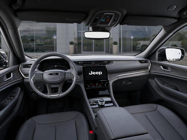 Thumbnail: 2025 Jeep Grand Cherokee - 37