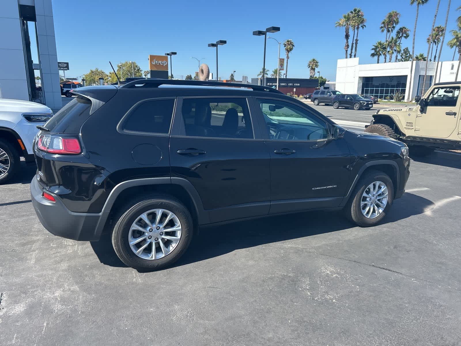 Thumbnail: 2022 Jeep Cherokee - 7