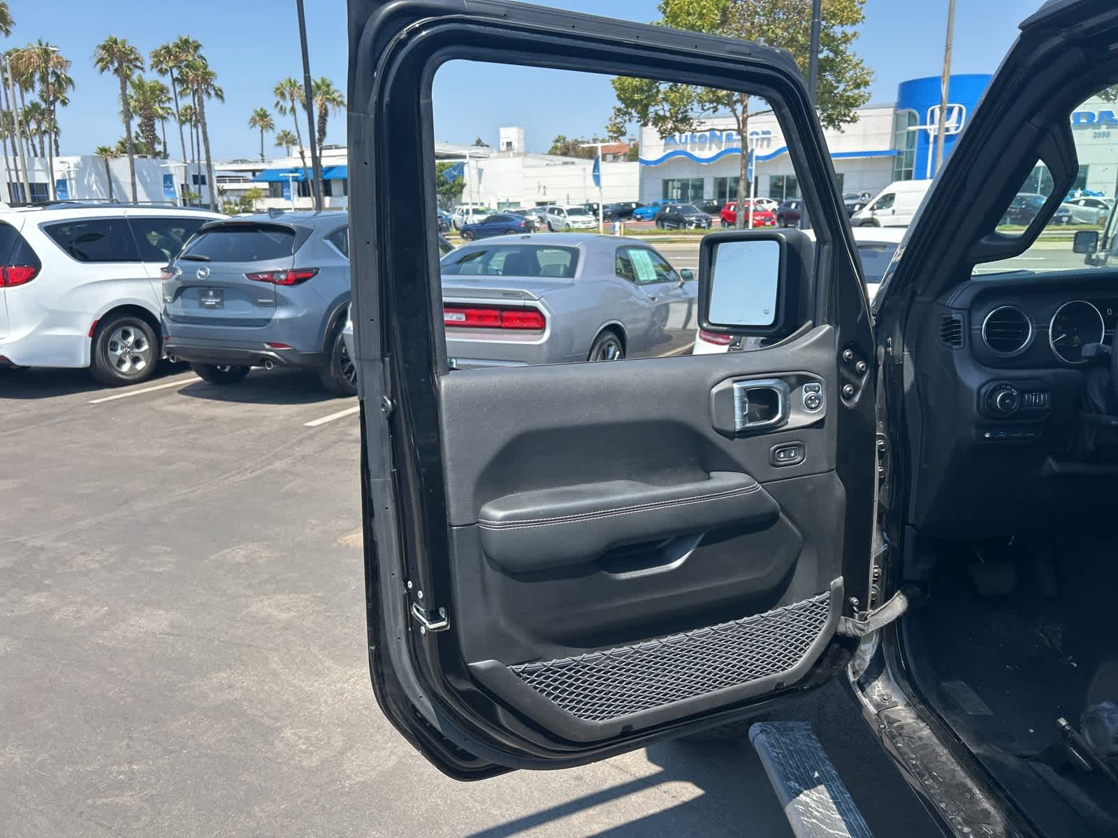 Thumbnail: 2022 Jeep Wrangler - 26