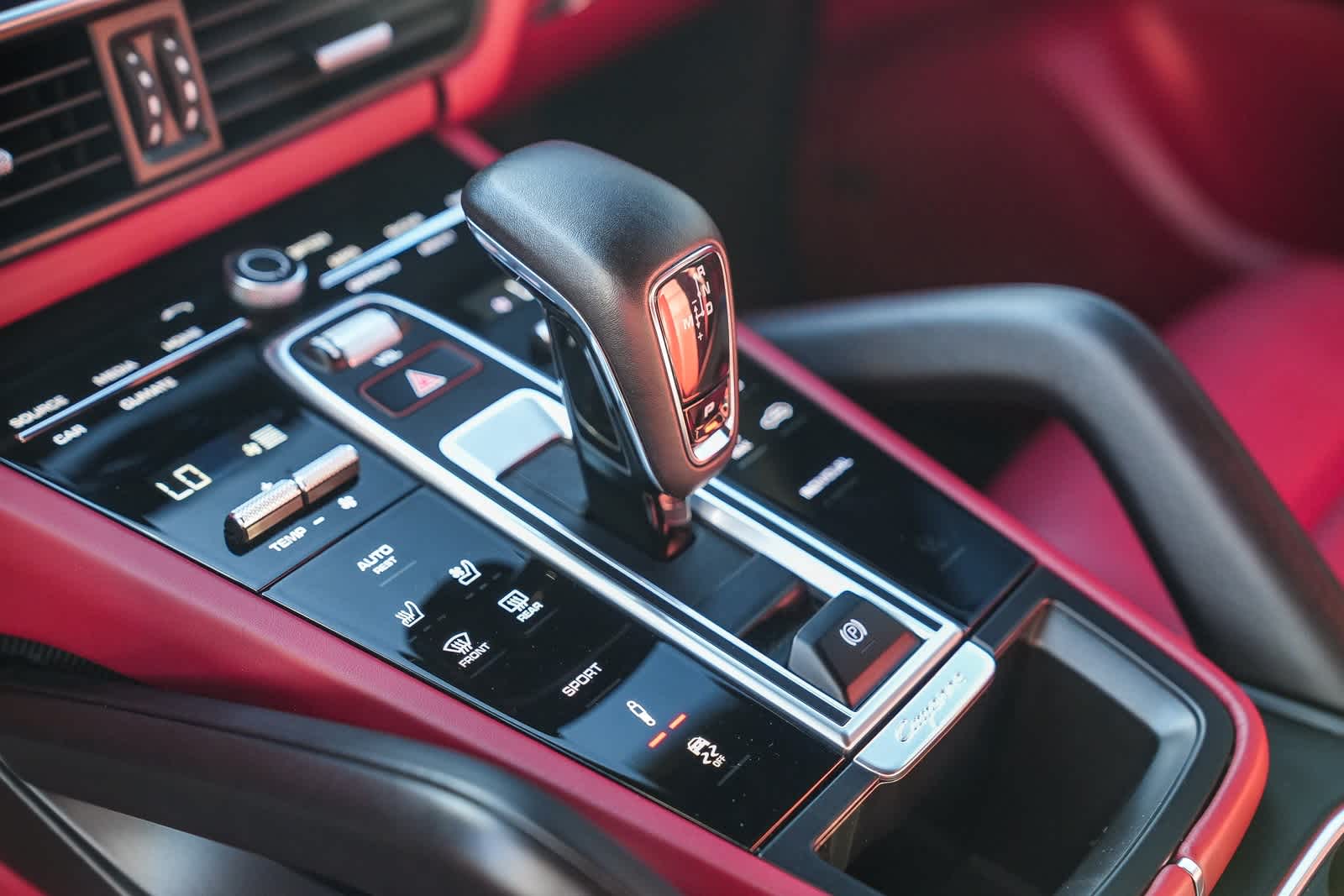 Thumbnail: 2023 Porsche Cayenne - 17