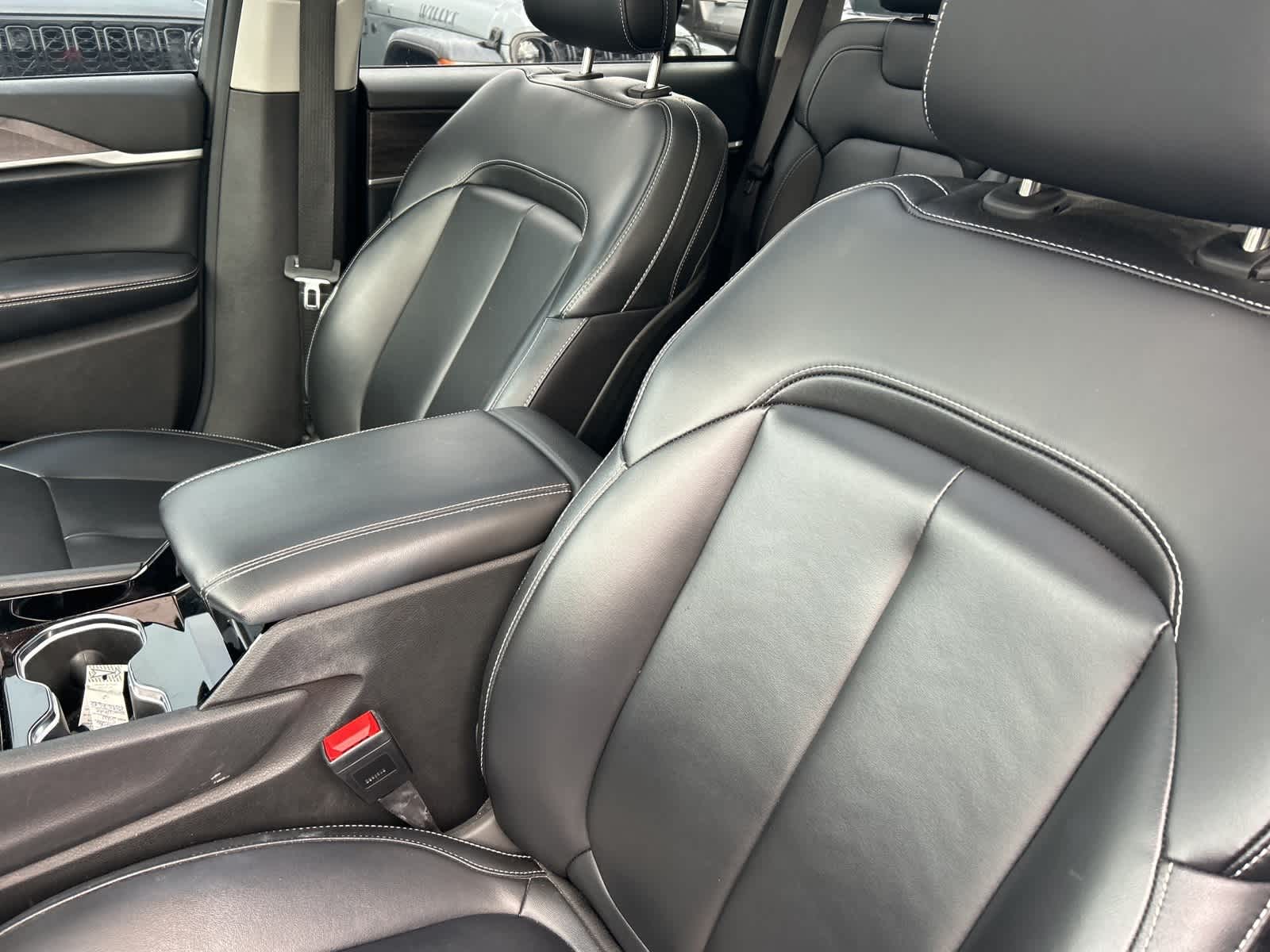 Thumbnail: 2023 Jeep Grand Cherokee - 38