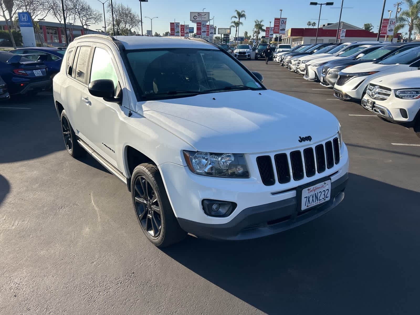 Thumbnail: 2015 Jeep Compass - 9