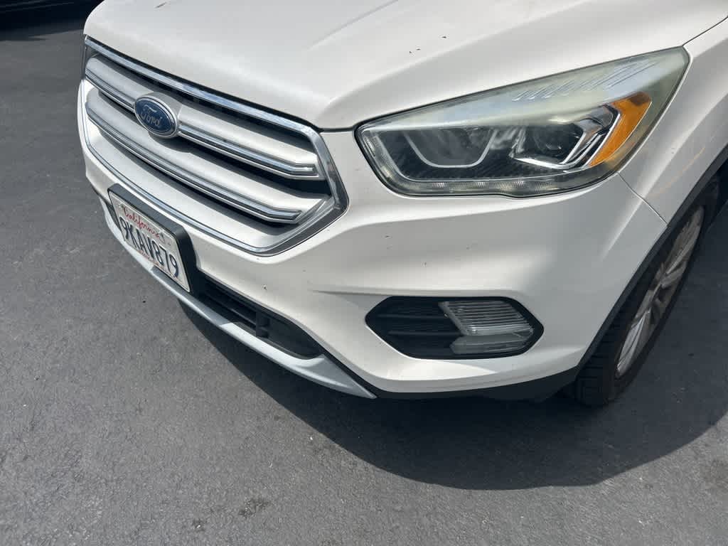 2017 Ford Escape Titanium 9