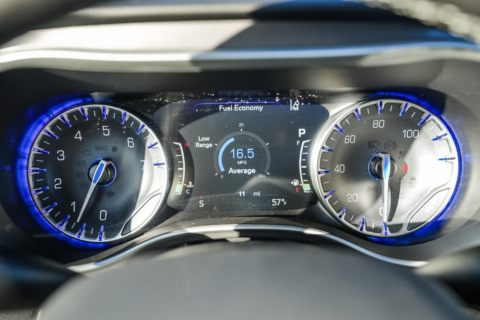 Thumbnail: 2026 Chrysler Voyager - 23