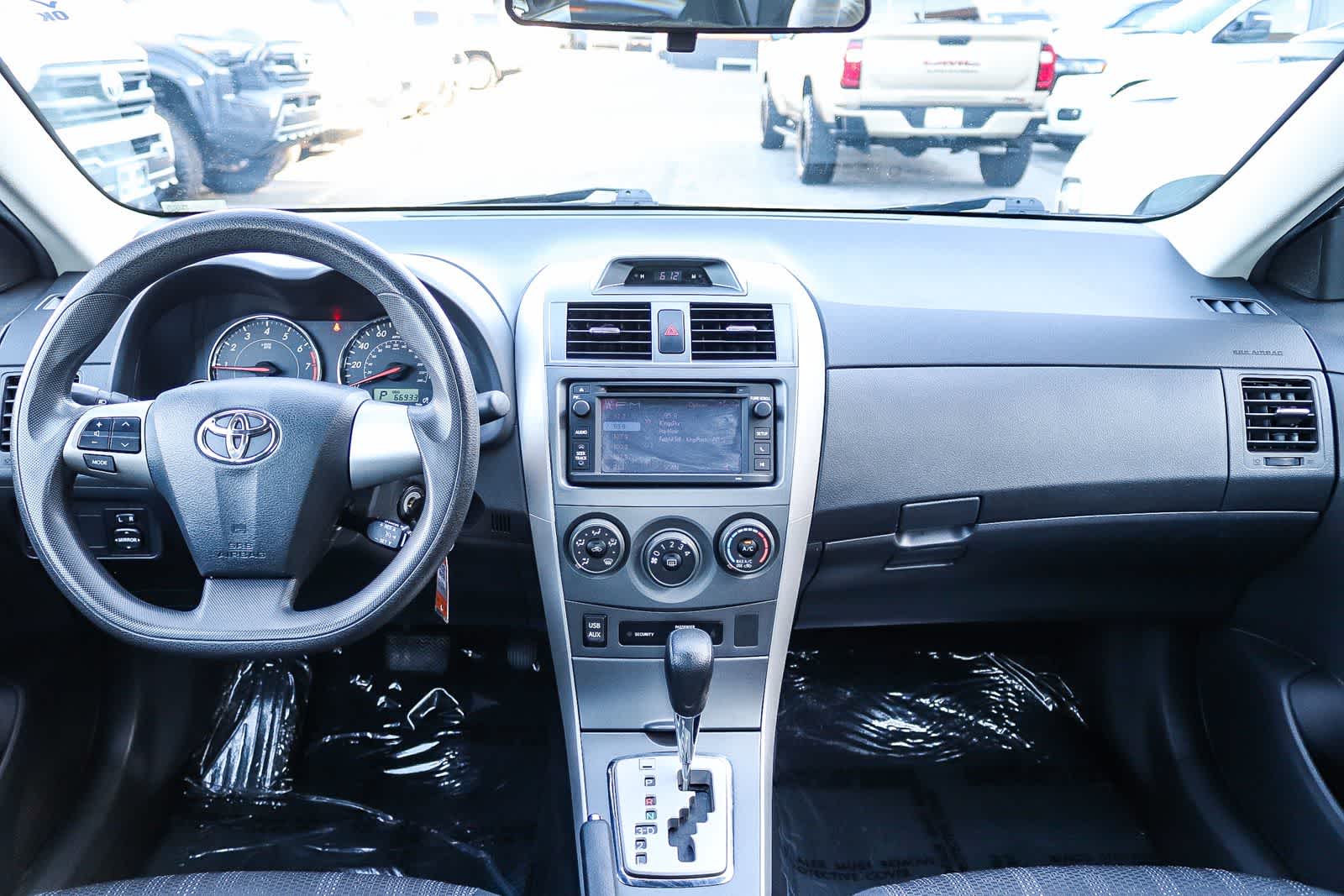 Thumbnail: 2013 Toyota Corolla - 10