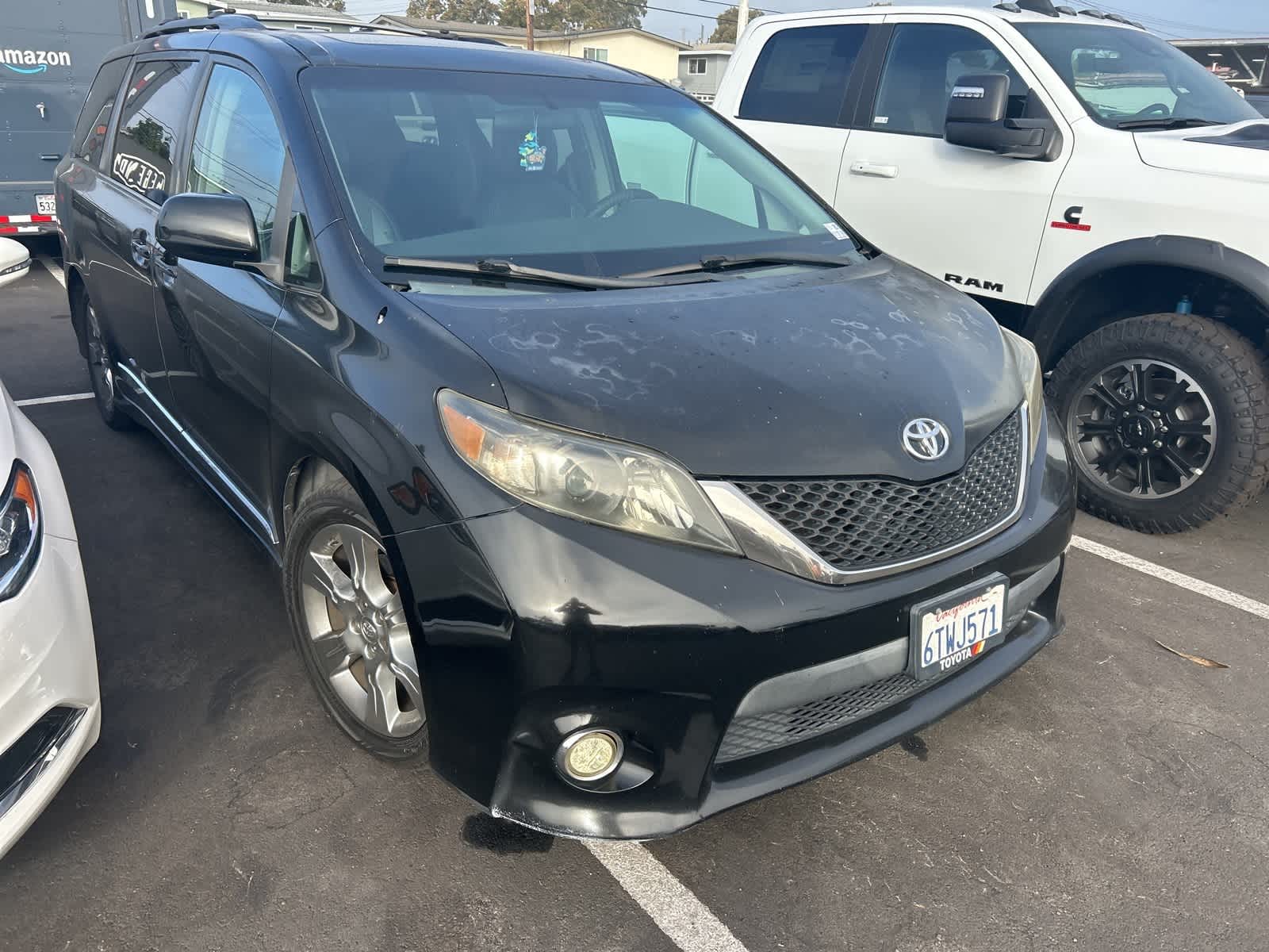 Thumbnail: 2011 Toyota Sienna - 2