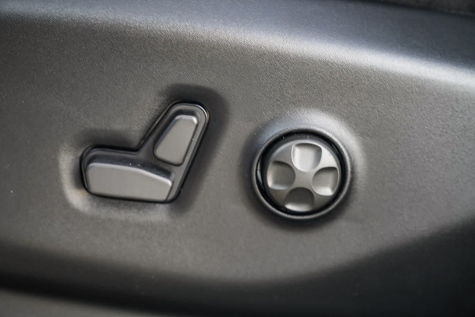 Thumbnail: 2026 Chrysler Pacifica - 22