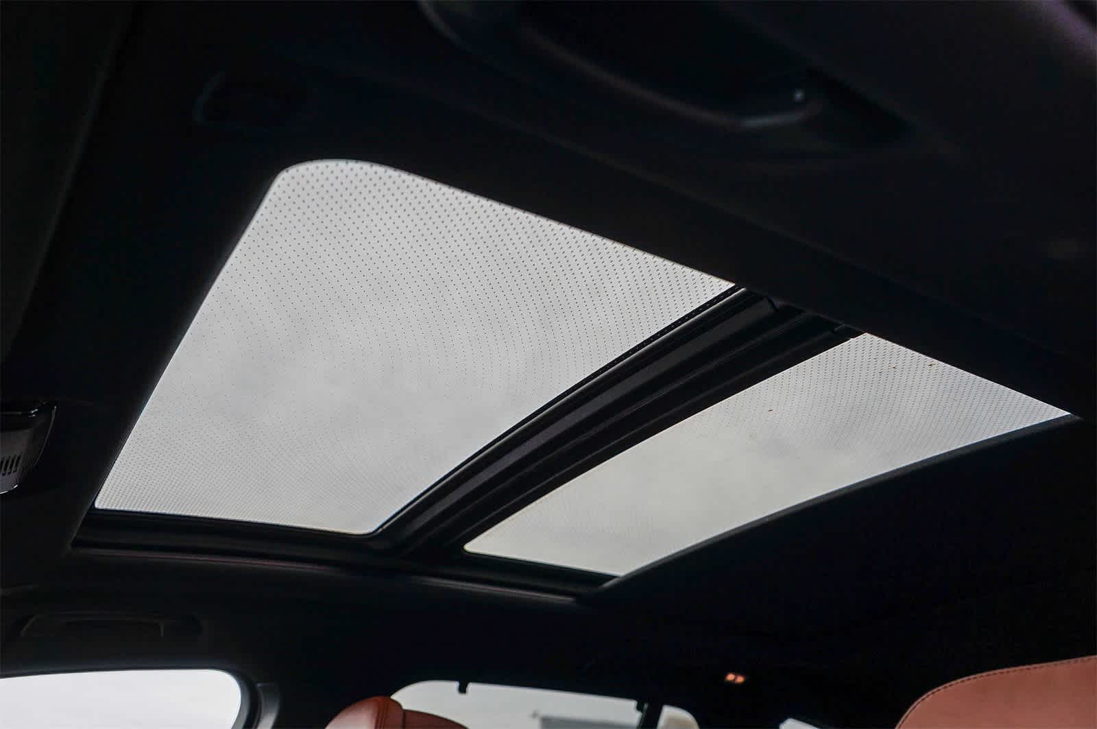 Thumbnail: 2022 BMW X5 - 21