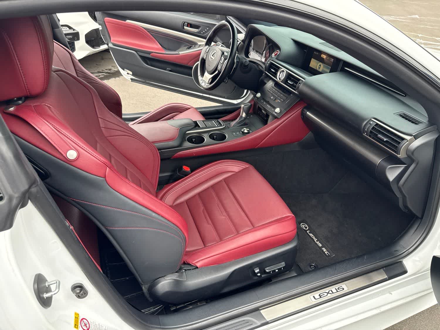 Thumbnail: 2016 Lexus RC - 24