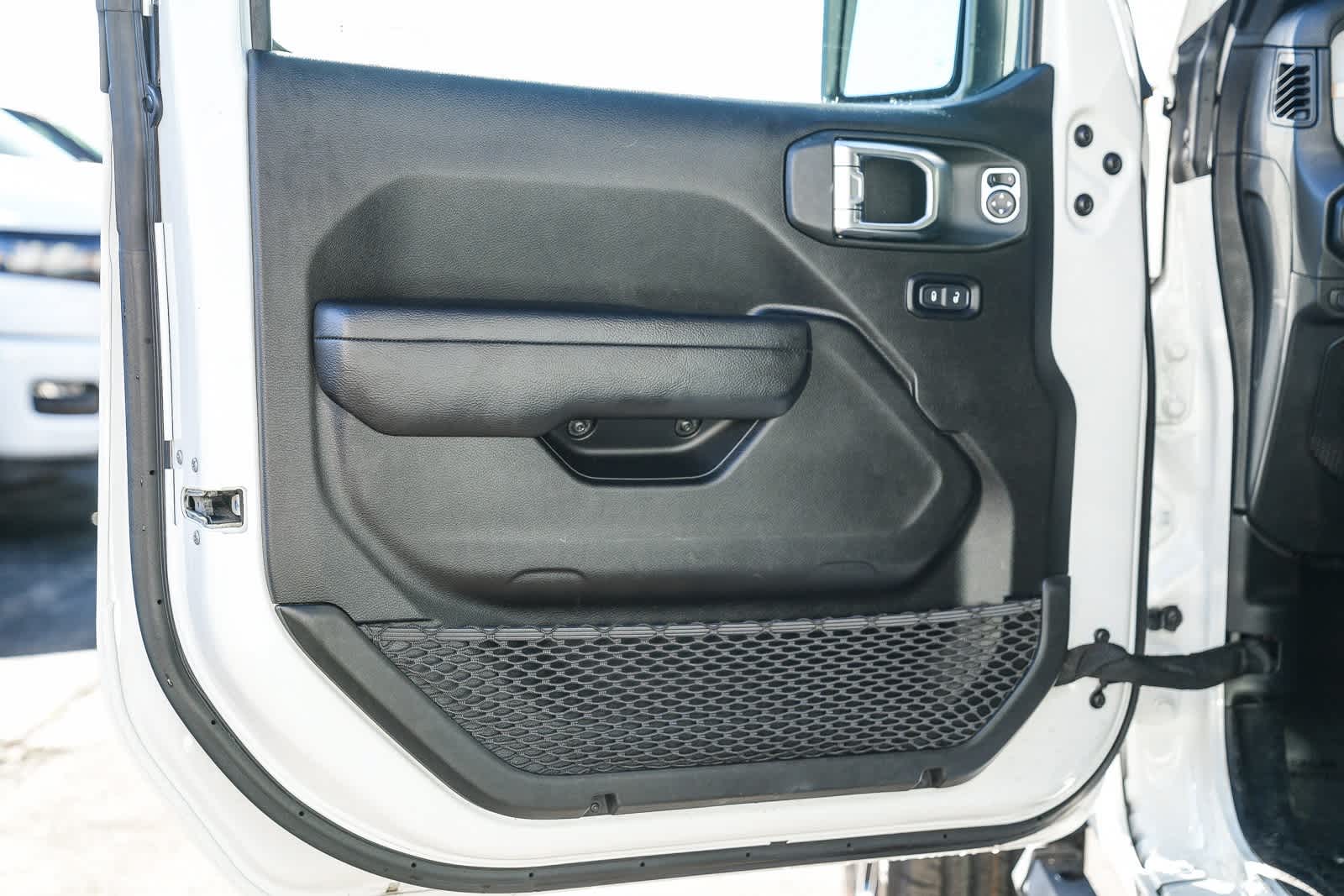 Thumbnail: 2024 Jeep Wrangler - 19