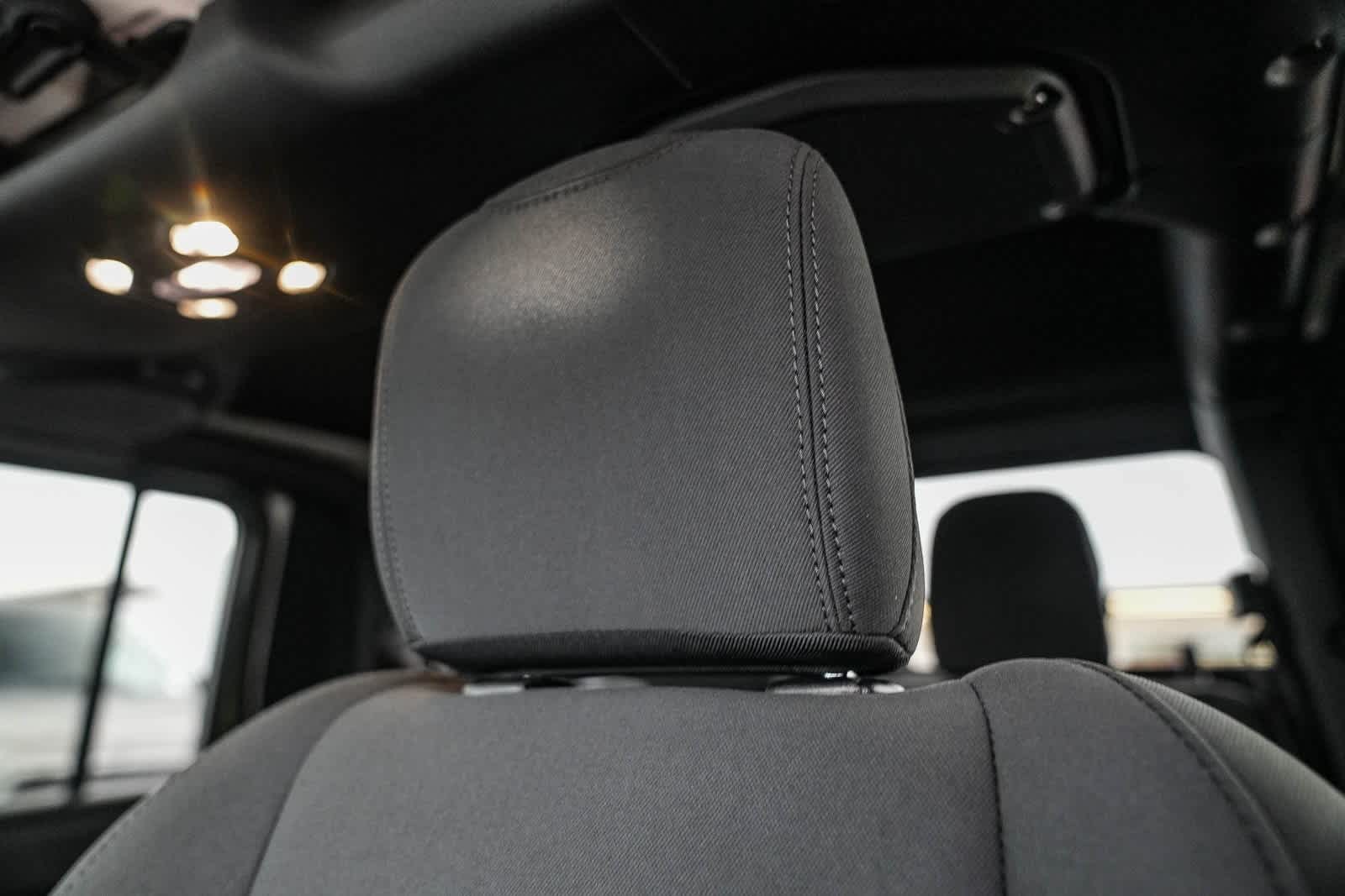 Thumbnail: 2021 Jeep Gladiator - 23