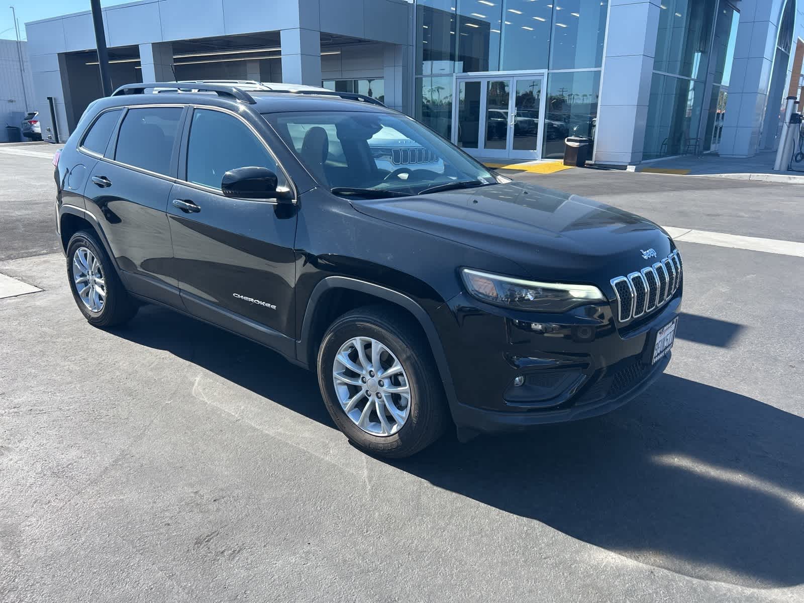 Thumbnail: 2022 Jeep Cherokee - 8