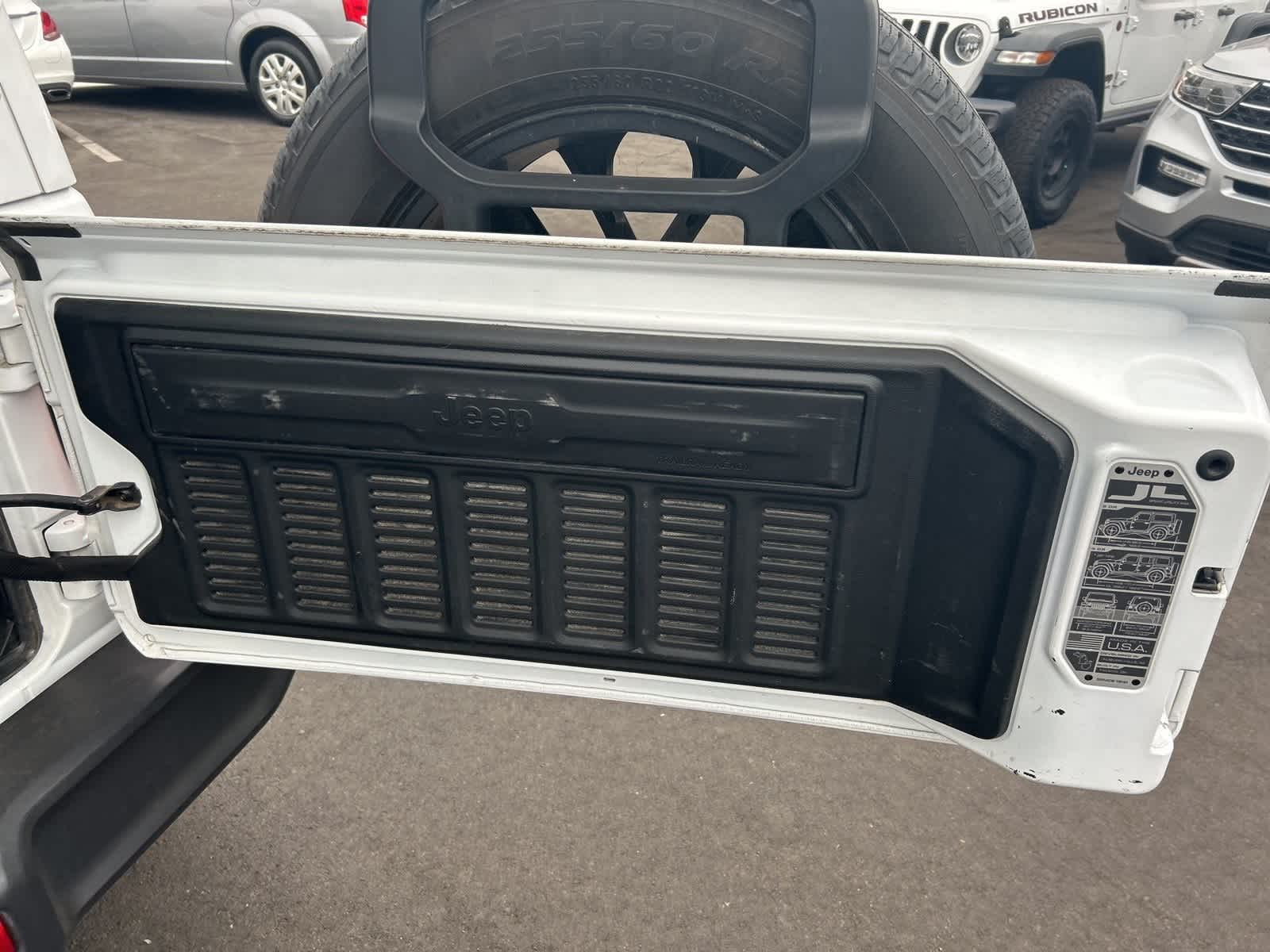 Thumbnail: 2024 Jeep Wrangler - 28