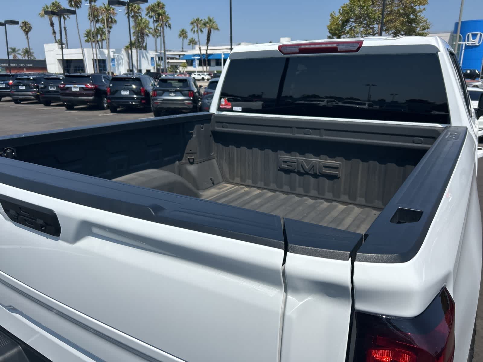 Thumbnail: 2024 GMC Sierra 1500 - 19