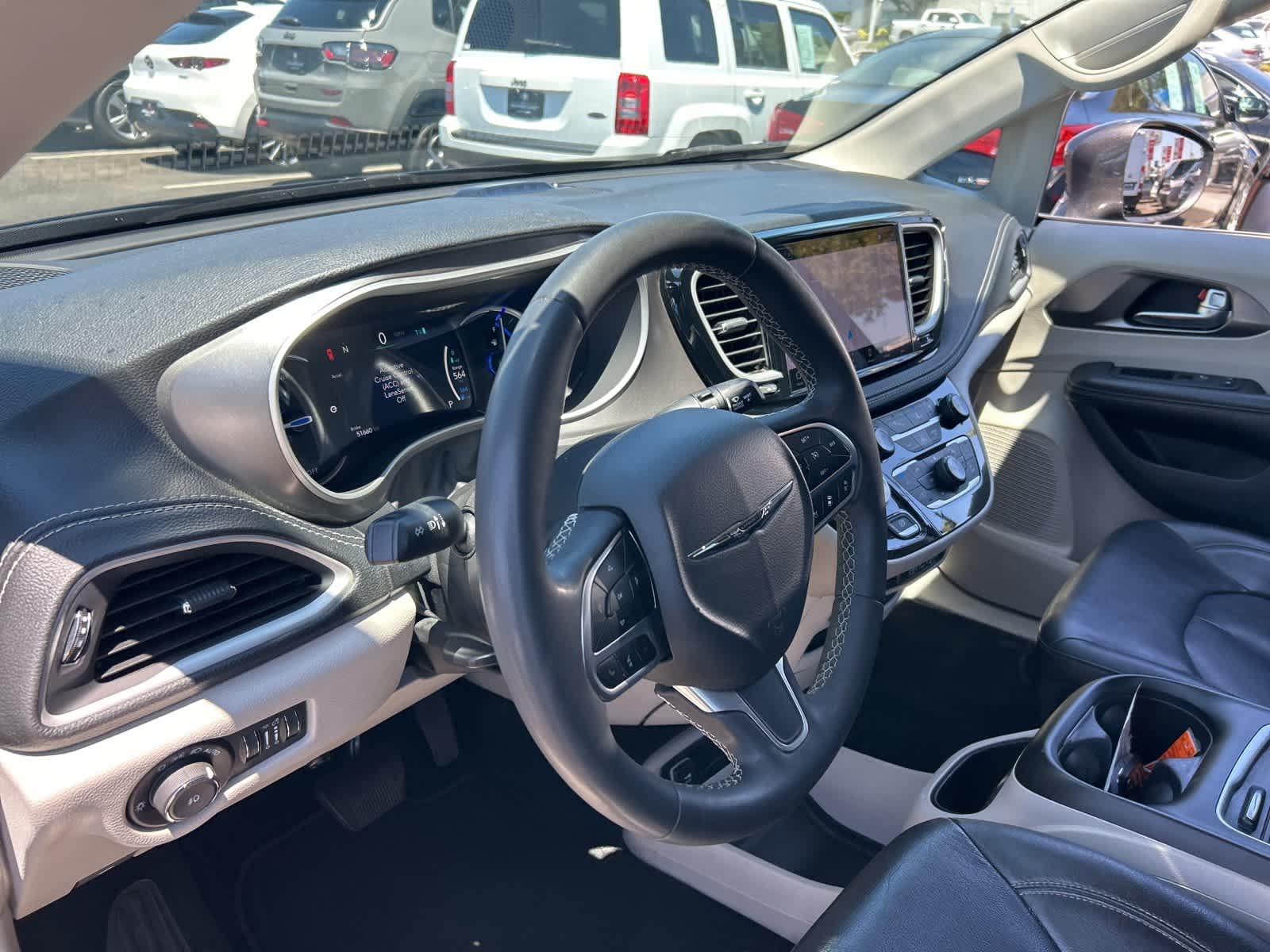 Thumbnail: 2022 Chrysler Pacifica - 15