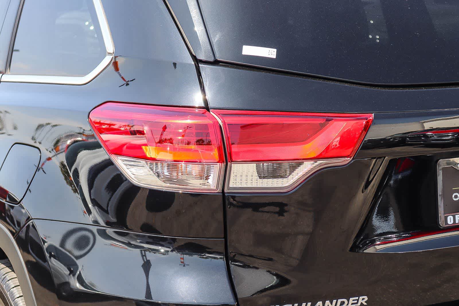 Thumbnail: 2018 Toyota Highlander - 6
