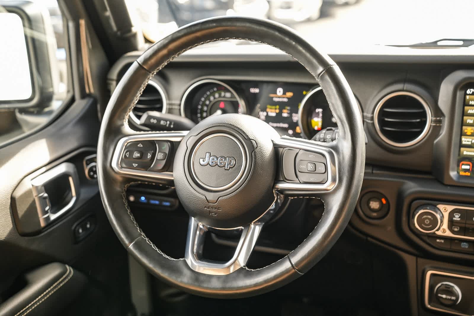 Thumbnail: 2023 Jeep Wrangler - 14