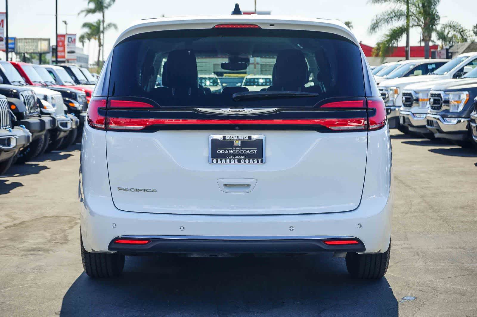 Thumbnail: 2024 Chrysler Pacifica - 5