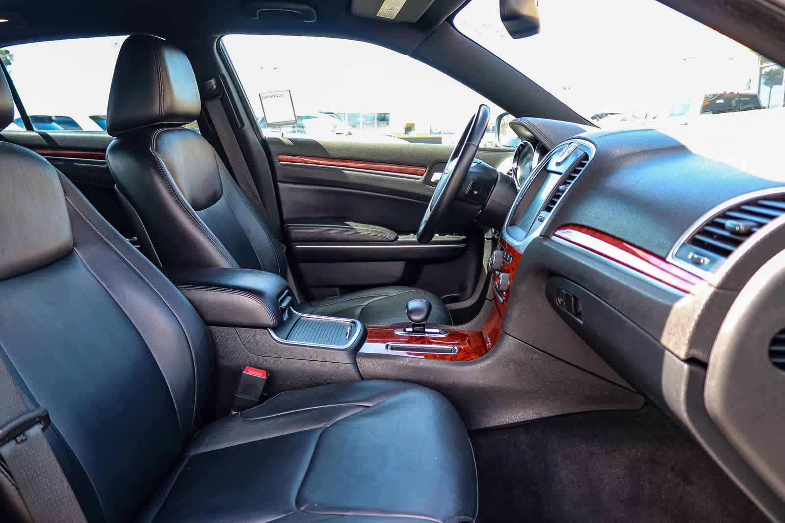 Thumbnail: 2014 Chrysler 300 - 16