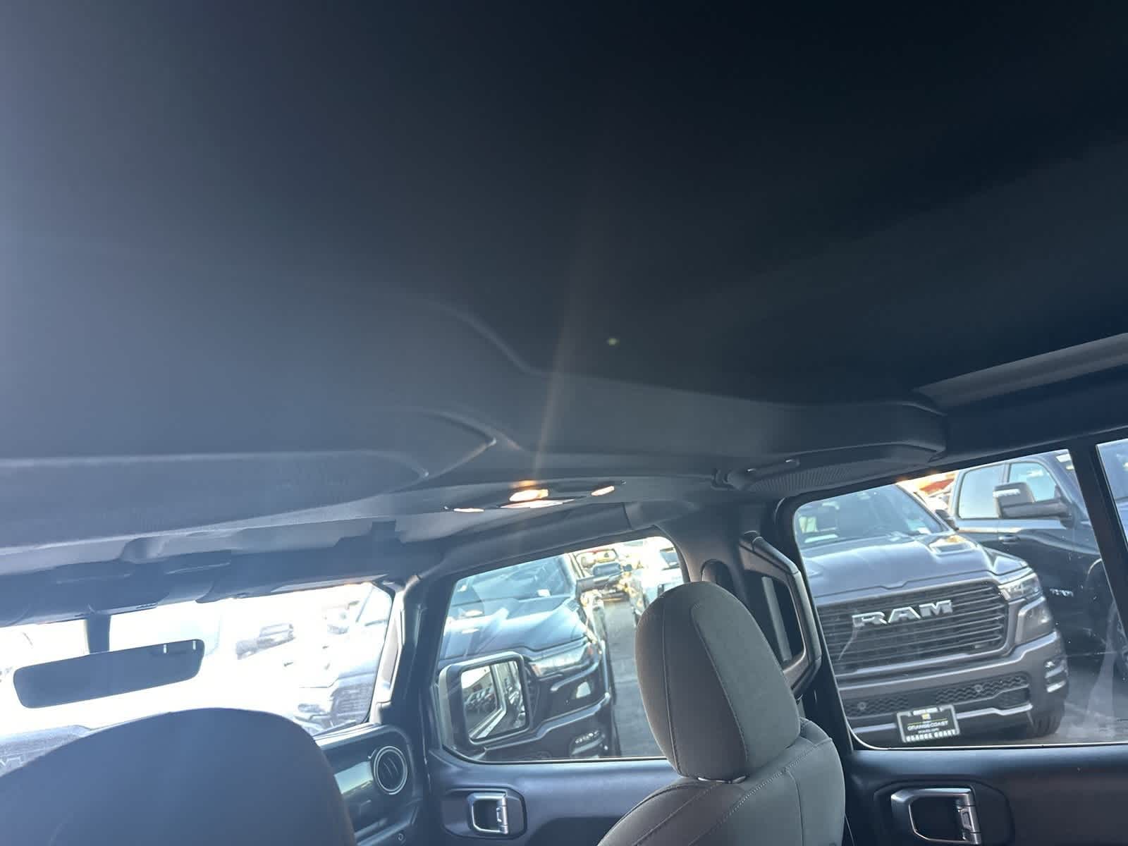 Thumbnail: 2021 Jeep Wrangler - 29