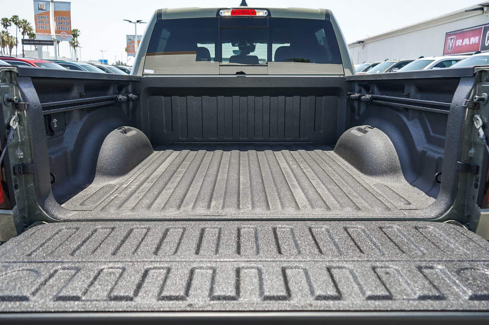 Thumbnail: 2026 RAM 1500 - 14