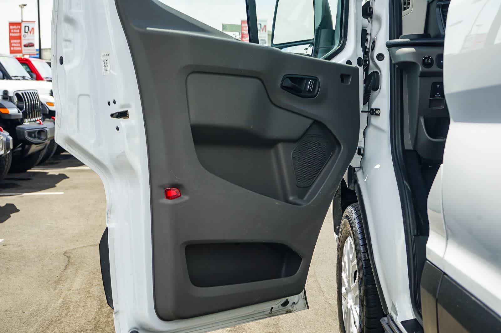 Thumbnail: 2022 Ford Econoline - 17