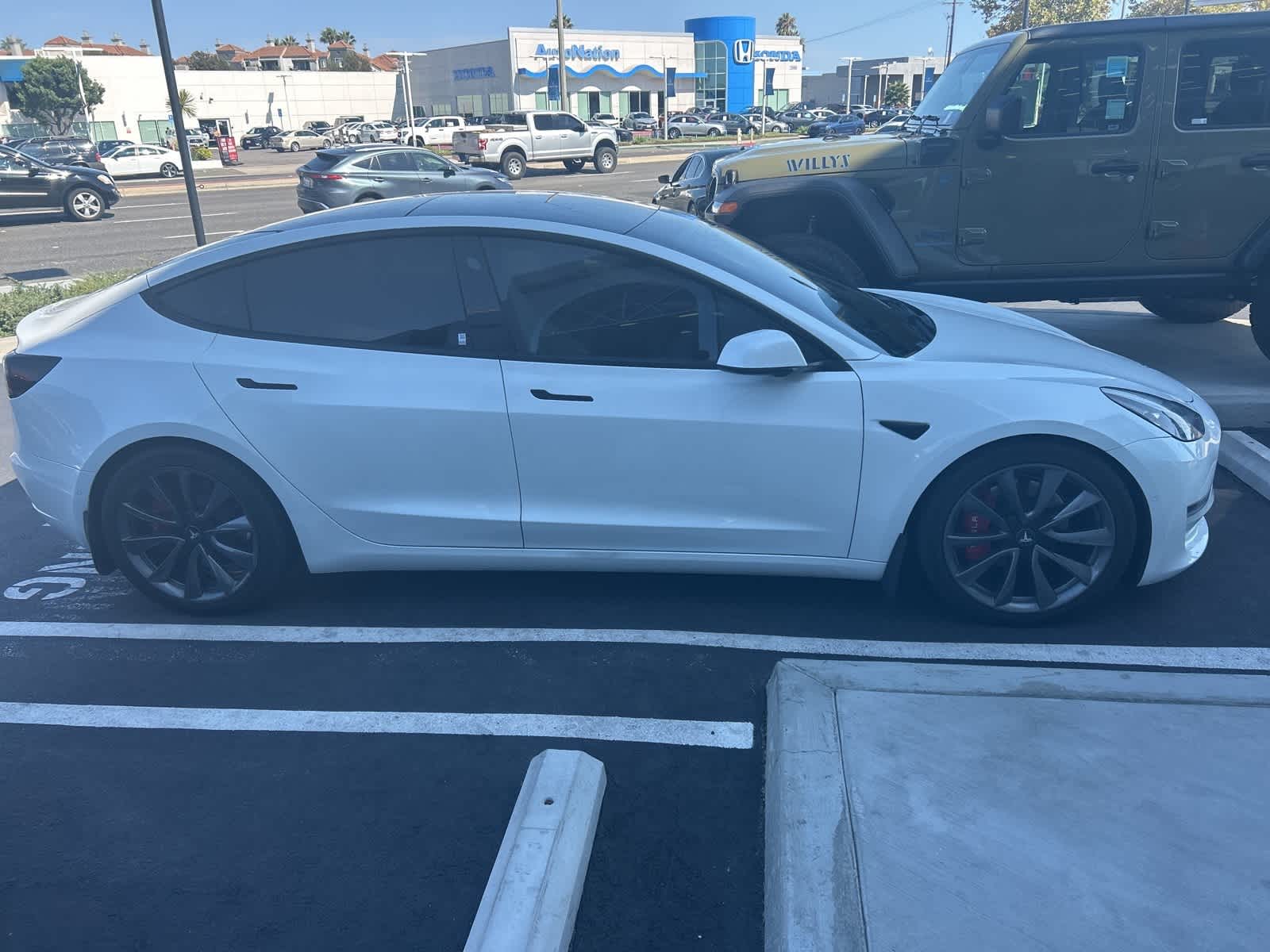 Thumbnail: 2022 Tesla Model 3 - 4