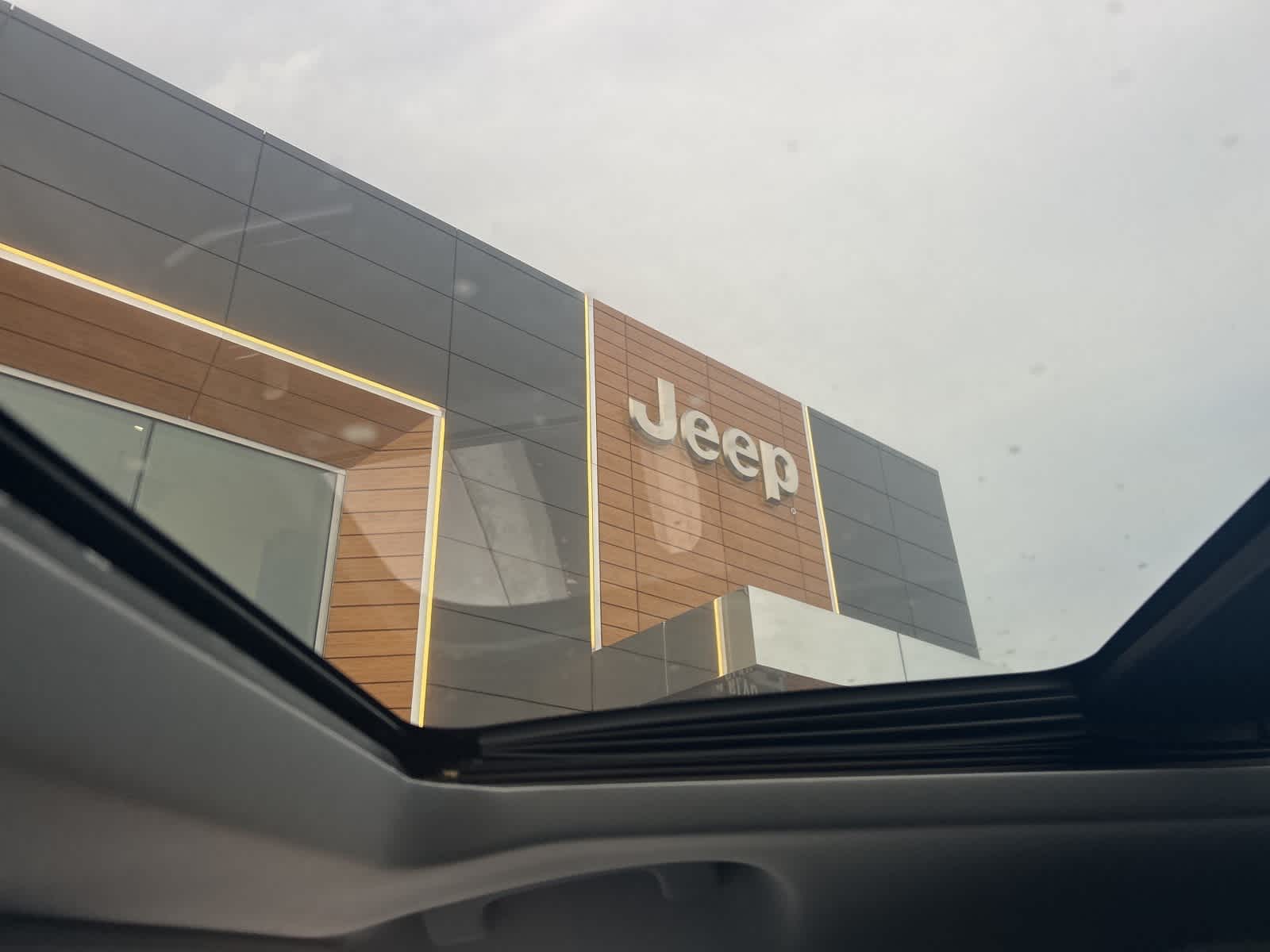 Thumbnail: 2022 Ford Explorer - 31