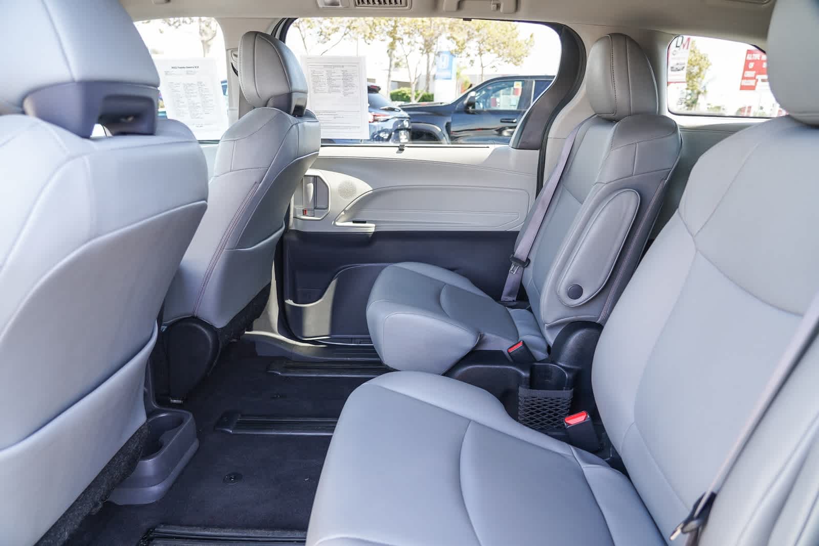 Thumbnail: 2022 Toyota Sienna - 19