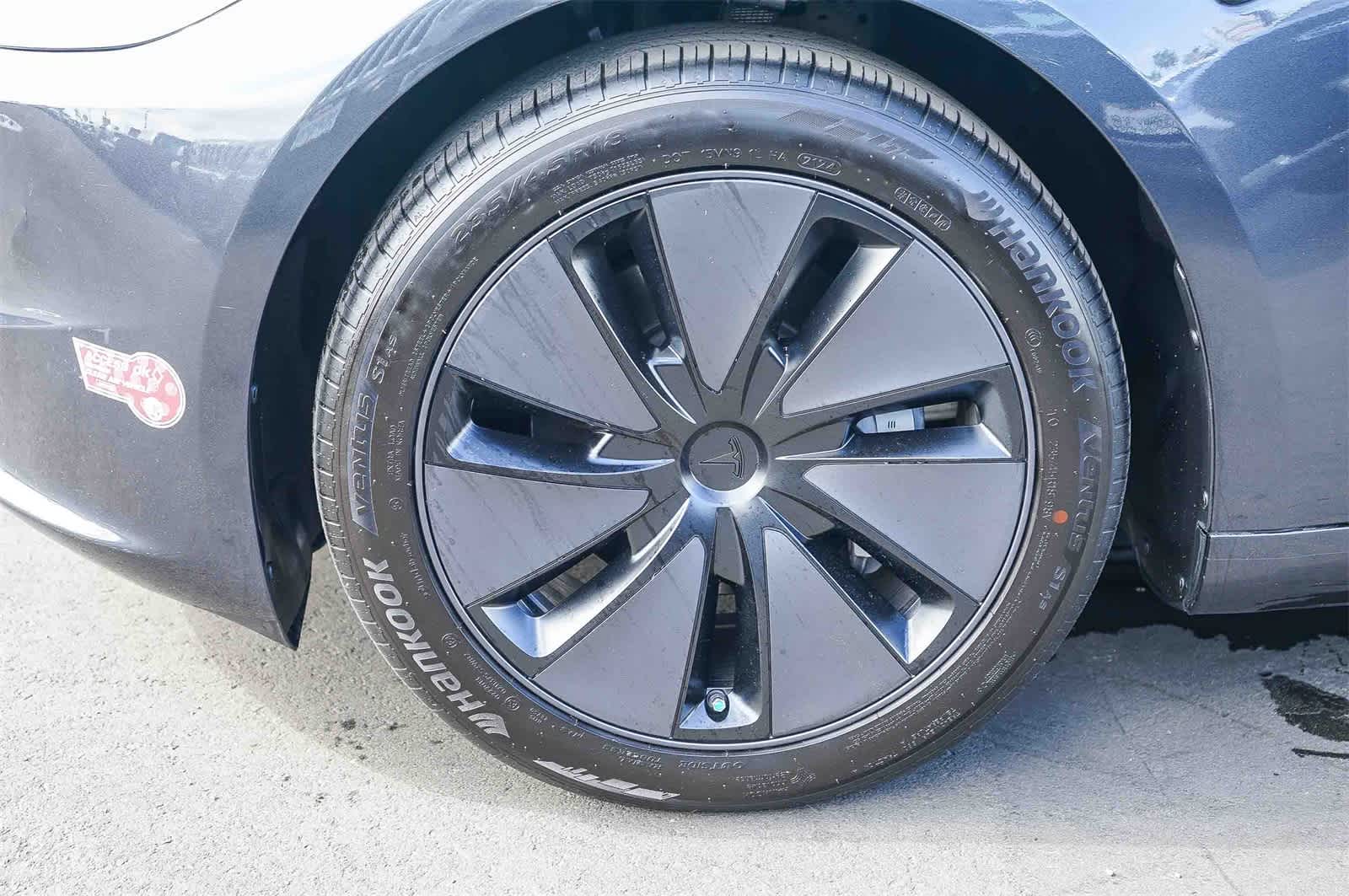 Thumbnail: 2024 Tesla Model 3 - 9