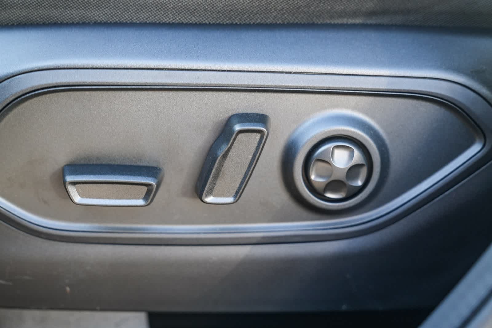 Thumbnail: 2025 Jeep Grand Cherokee - 22