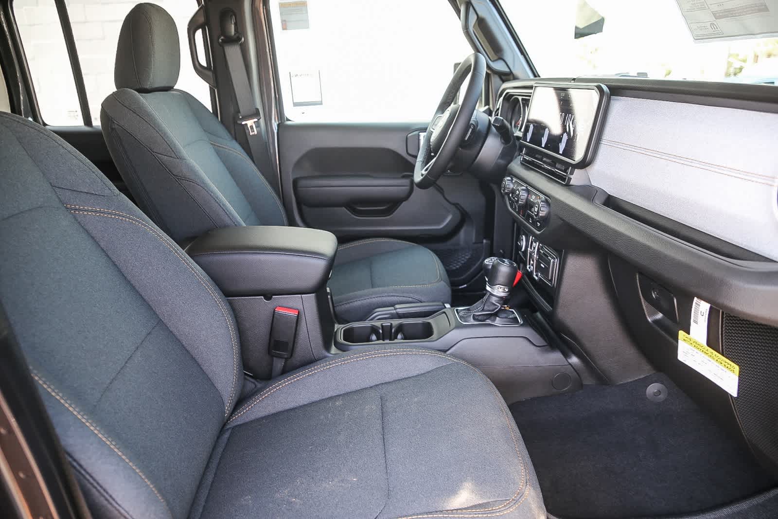 Thumbnail: 2025 Jeep Wrangler - 17