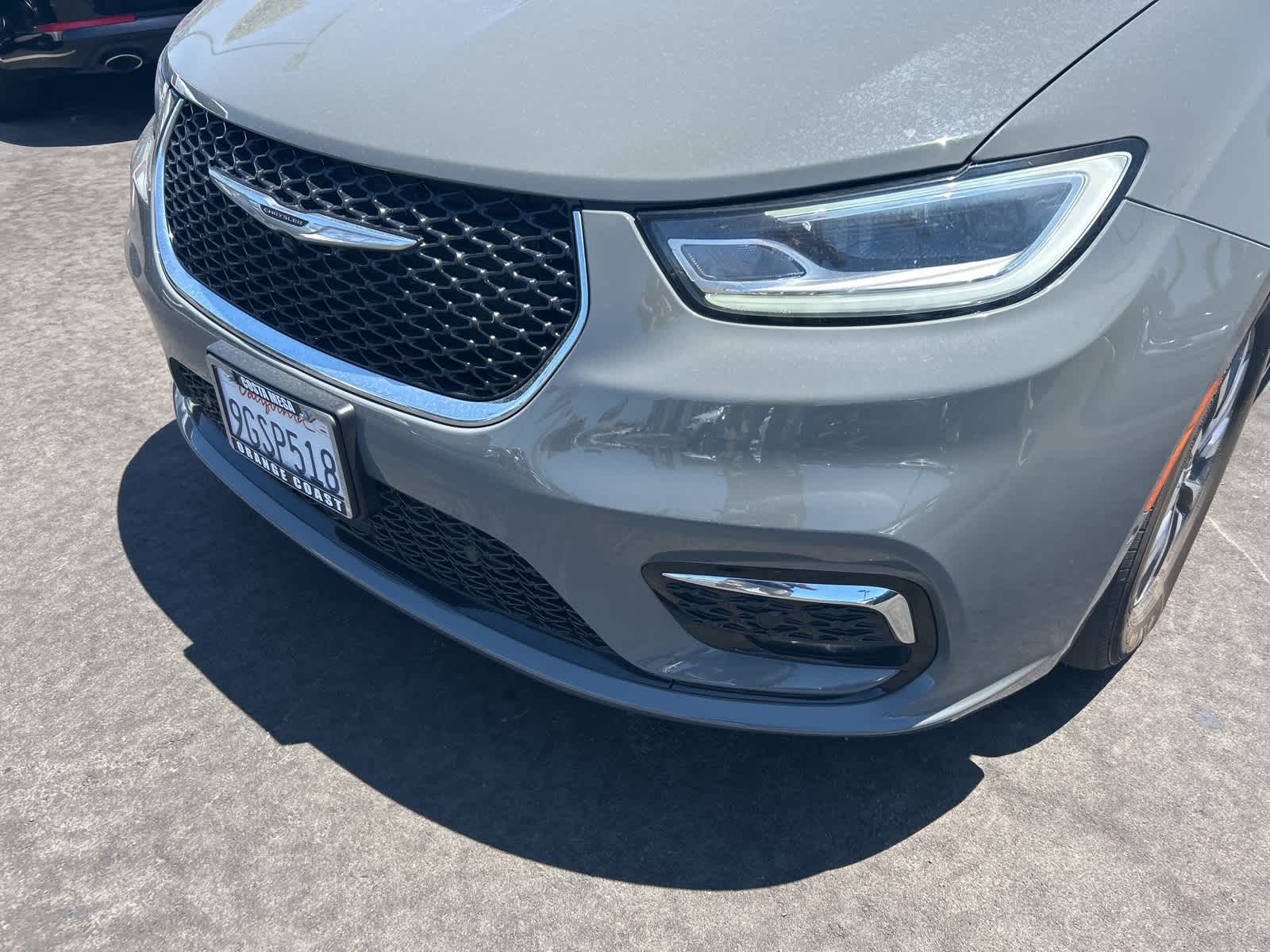 Thumbnail: 2022 Chrysler Pacifica - 8