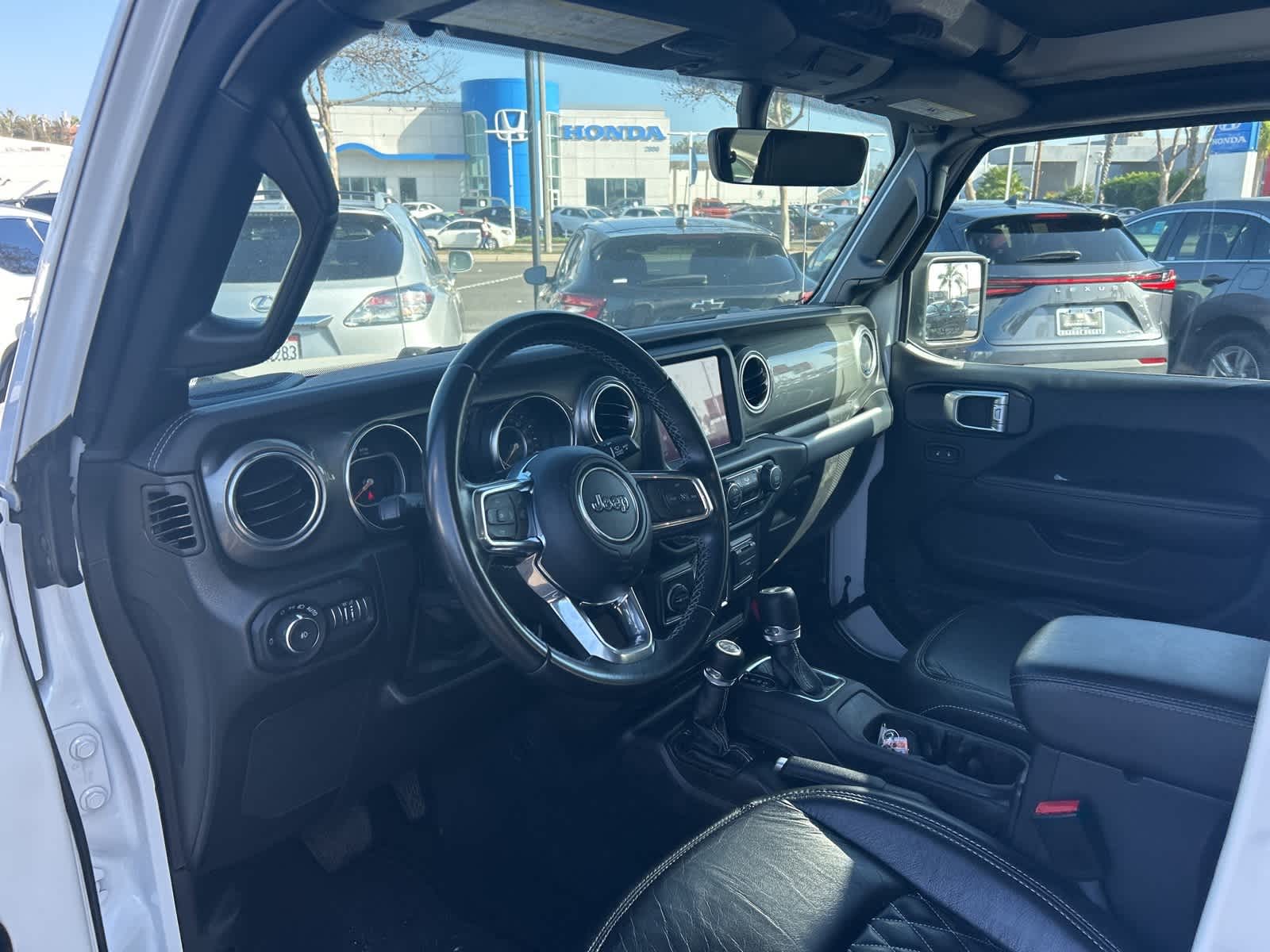 Thumbnail: 2022 Jeep Wrangler - 30