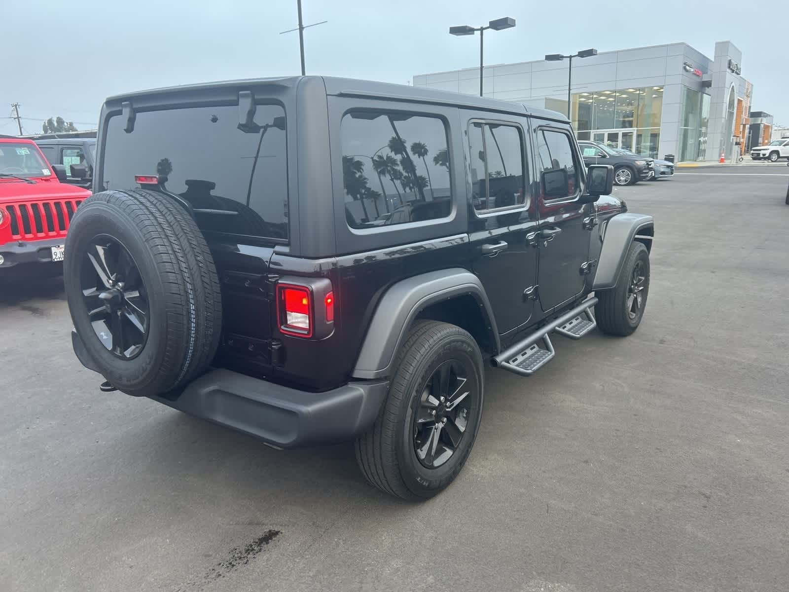 Thumbnail: 2022 Jeep Wrangler - 5