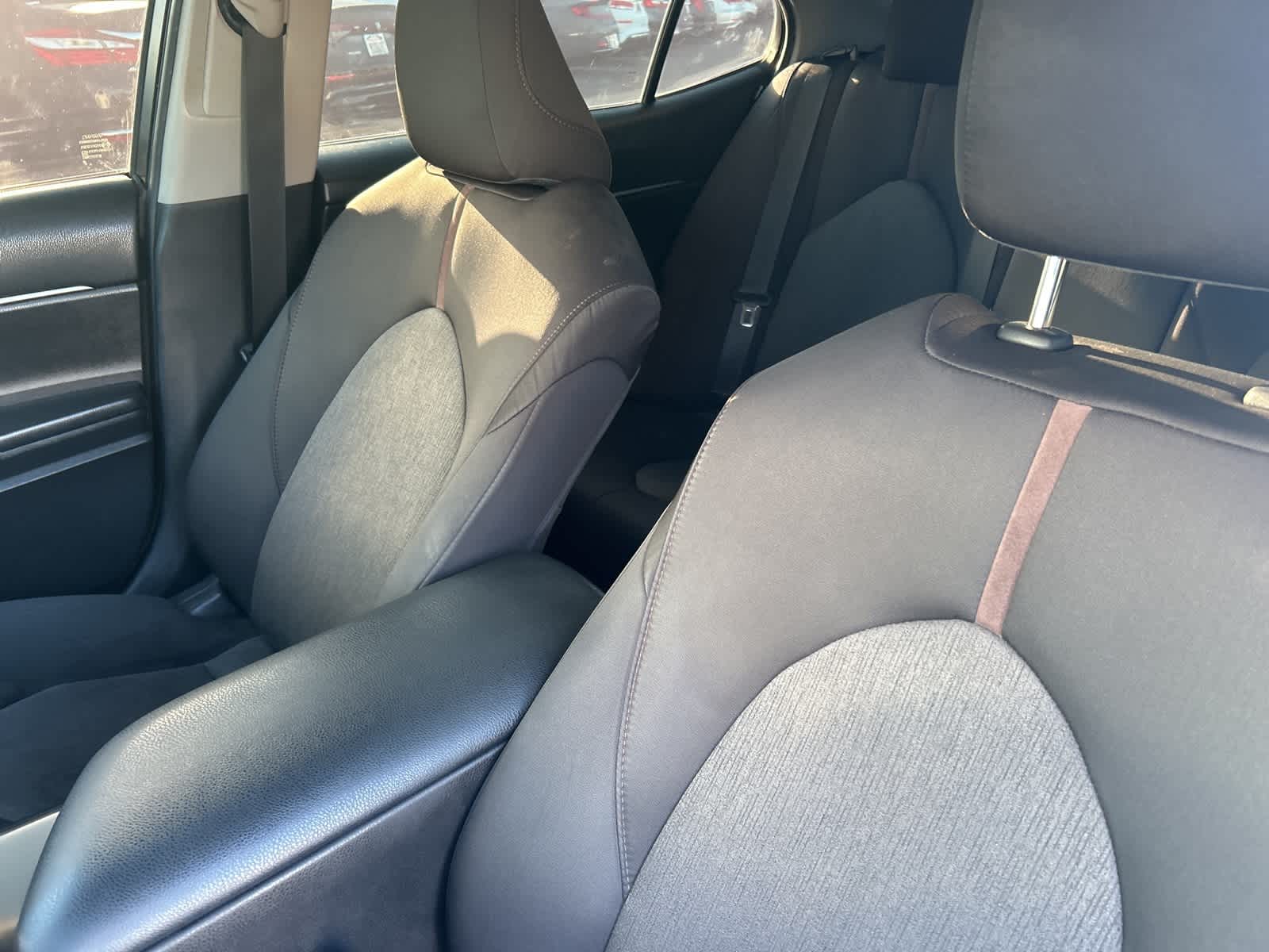 Thumbnail: 2018 Toyota Camry - 18