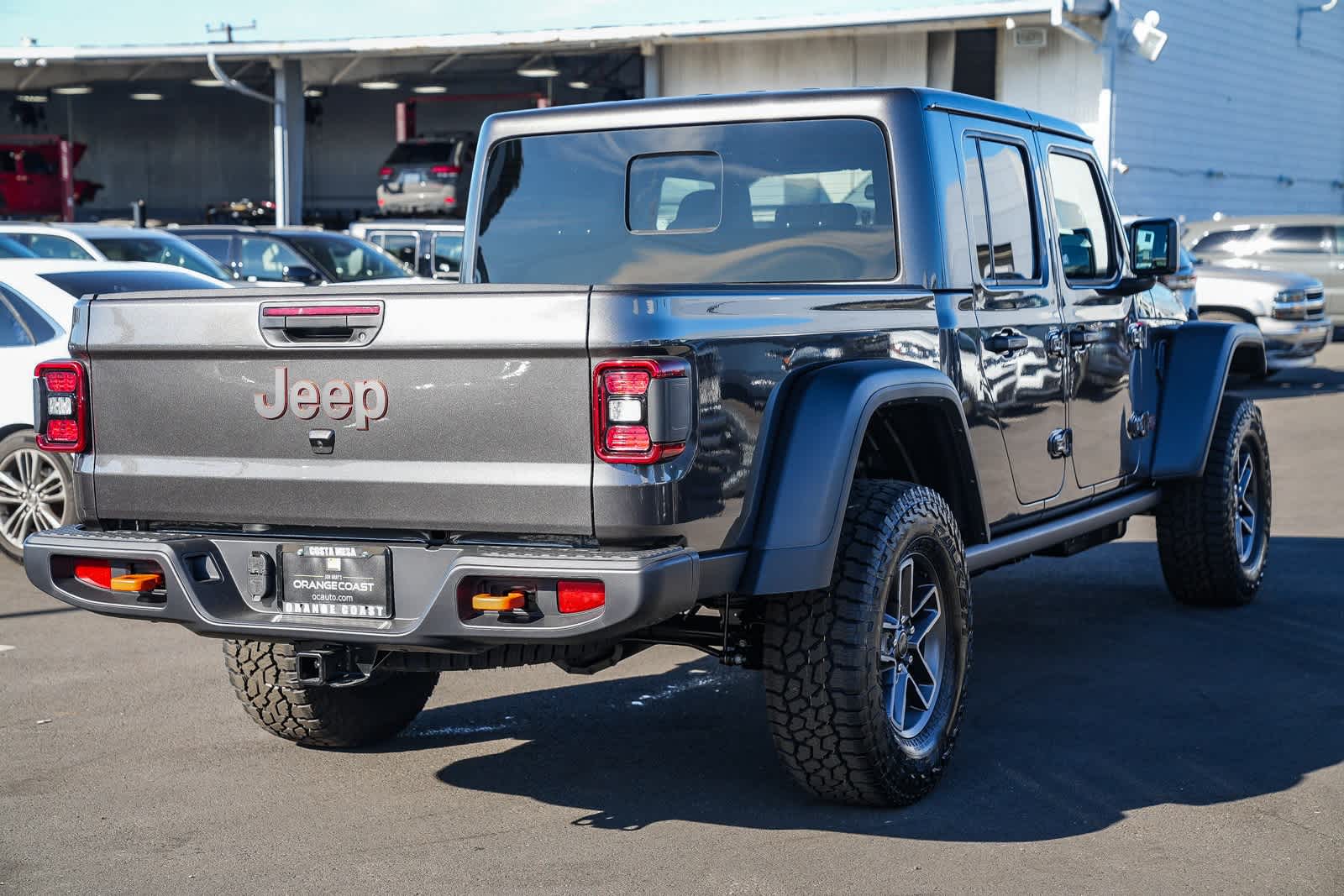 Thumbnail: 2026 Jeep Gladiator - 4