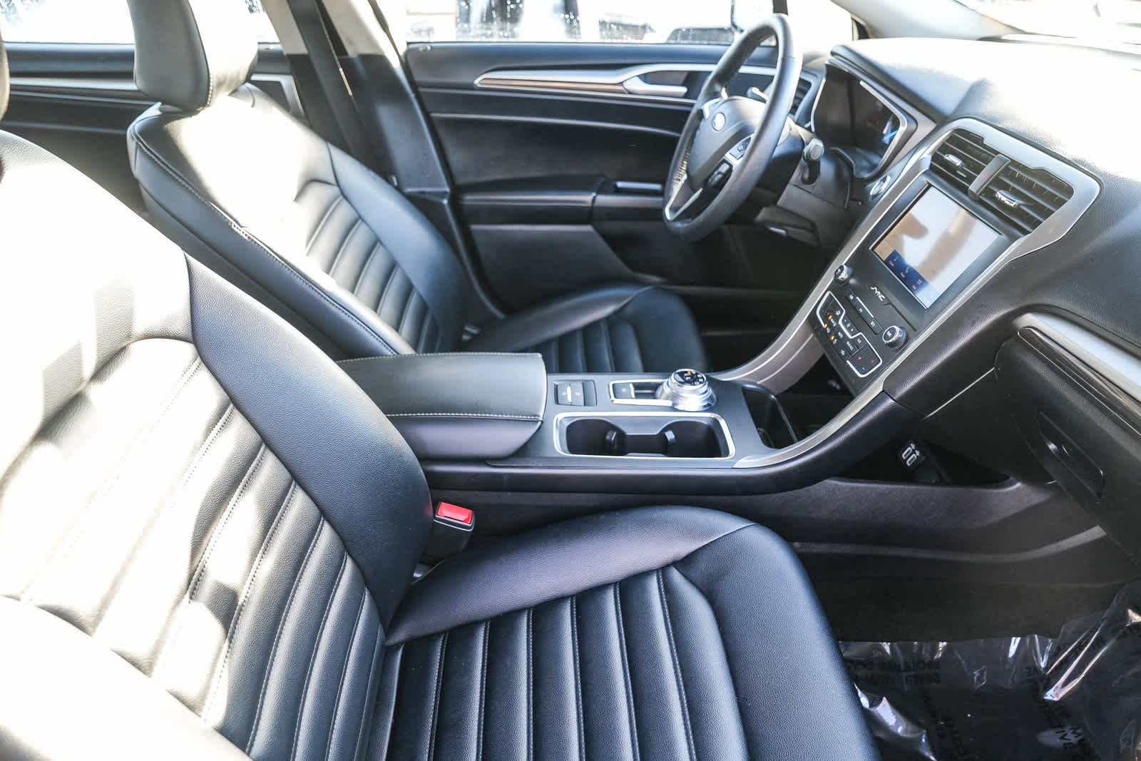 Thumbnail: 2020 Ford Fusion - 15