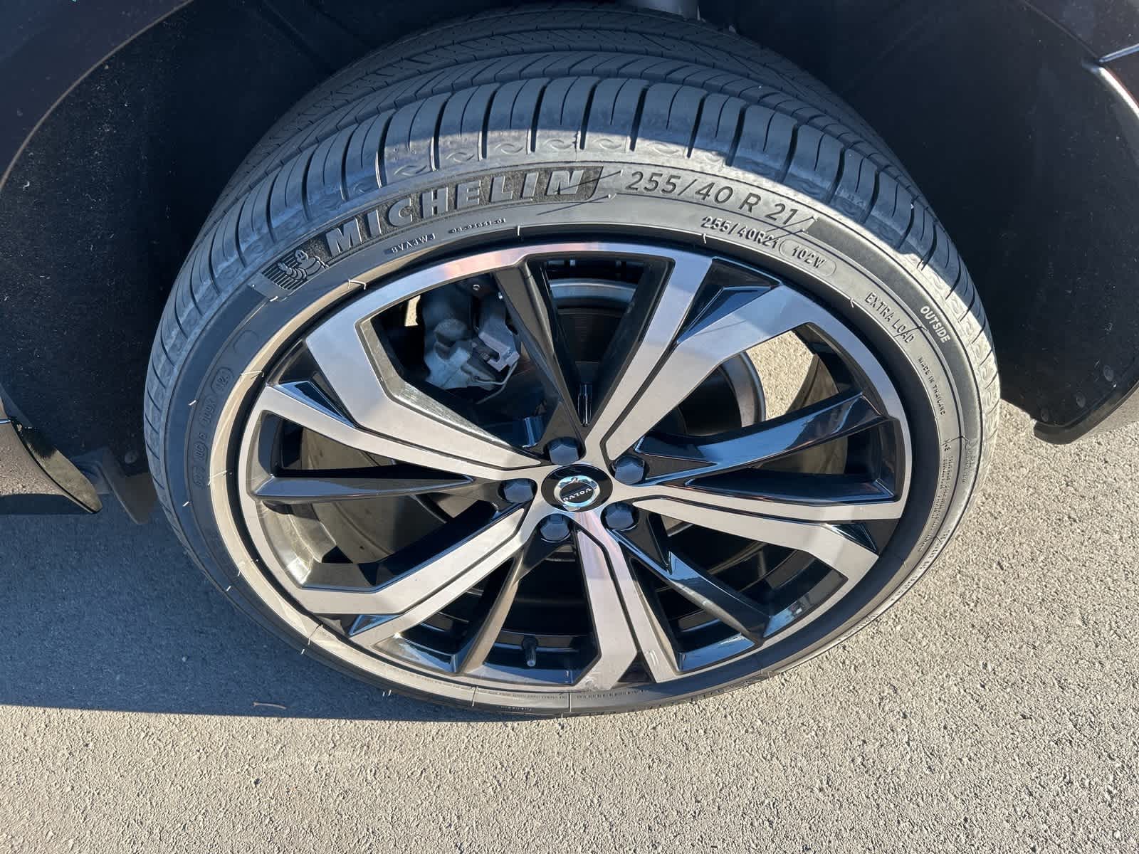 Thumbnail: 2022 Volvo XC60 - 15