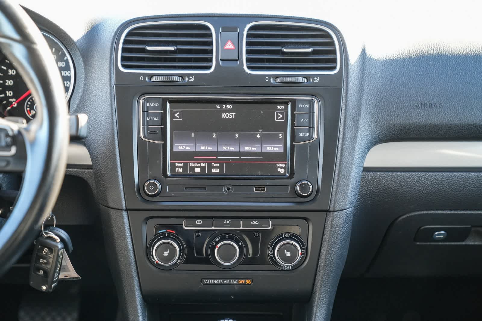 Thumbnail: 2014 Volkswagen Golf - 13