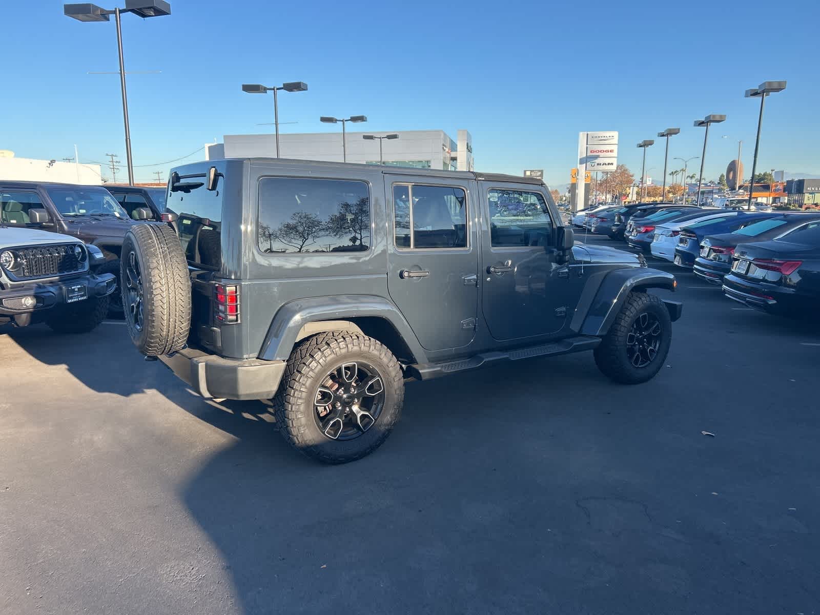 Thumbnail: 2018 Jeep Wrangler - 8