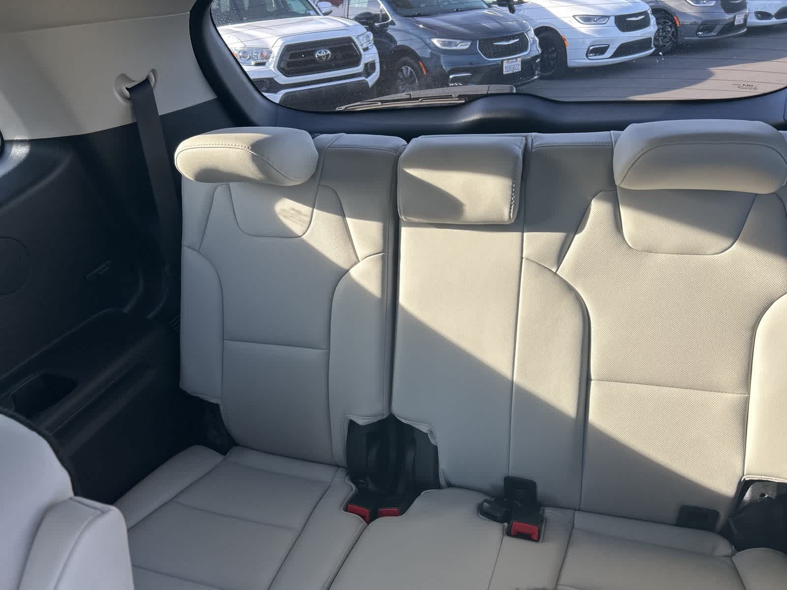 Thumbnail: 2024 Kia Telluride - 24