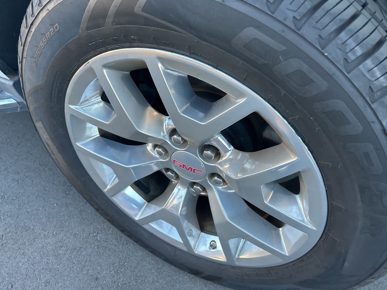 Thumbnail: 2018 GMC Yukon - 17