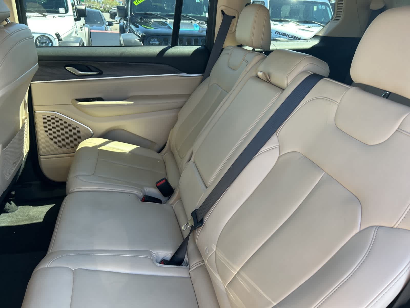 Thumbnail: 2021 Jeep Grand Cherokee L - 24