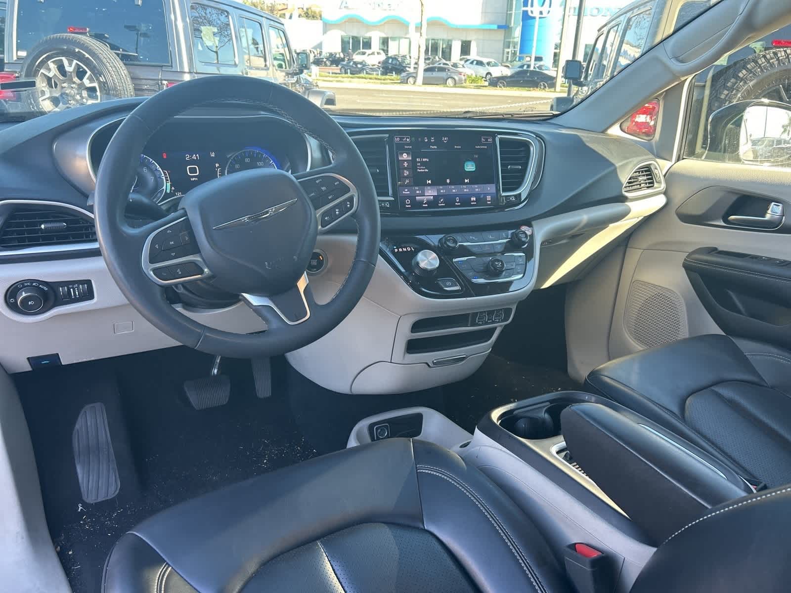 Thumbnail: 2024 Chrysler Pacifica - 26