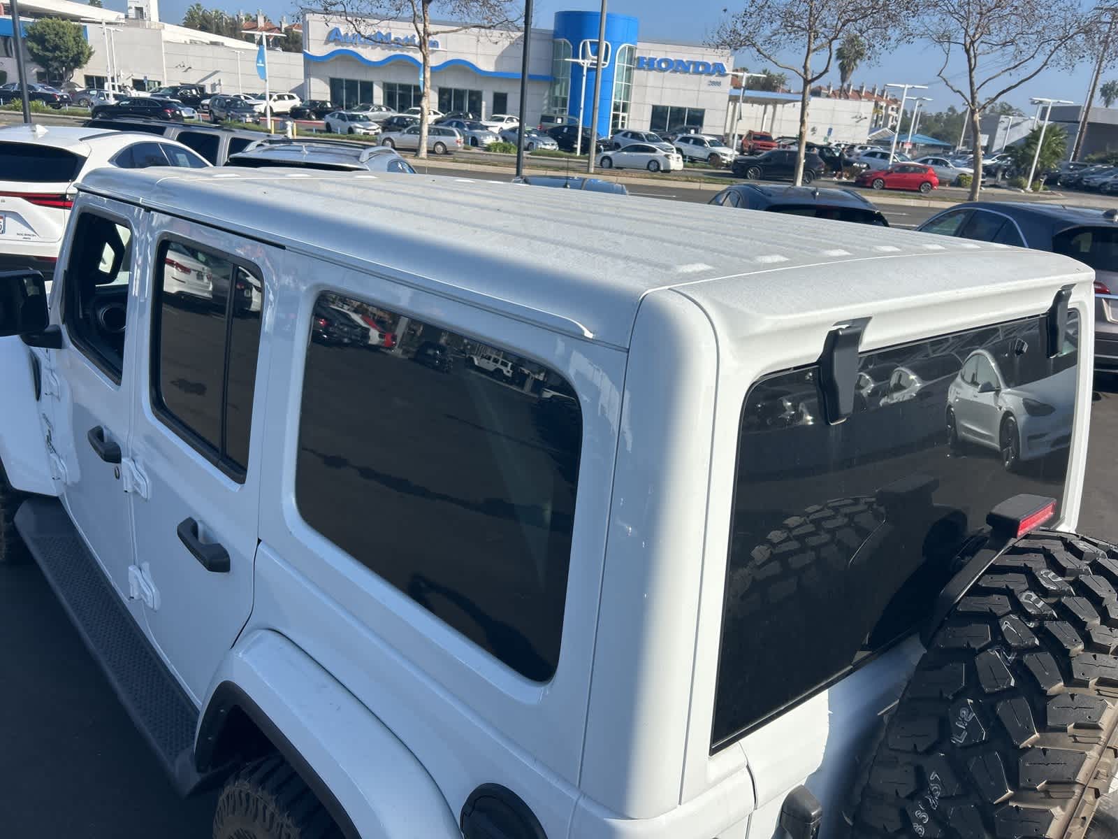 Thumbnail: 2022 Jeep Wrangler - 21