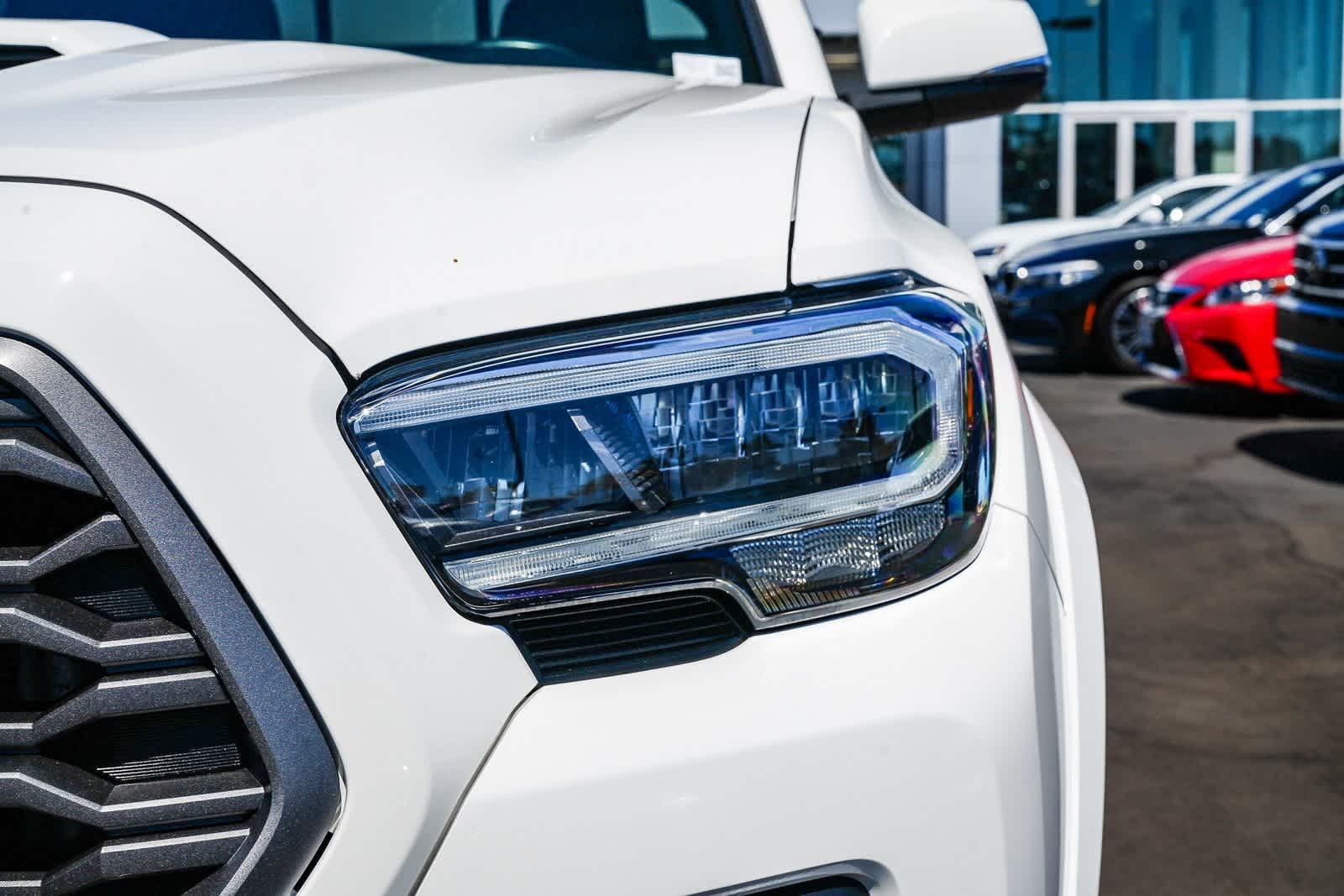 Thumbnail: 2022 Toyota Tacoma - 8