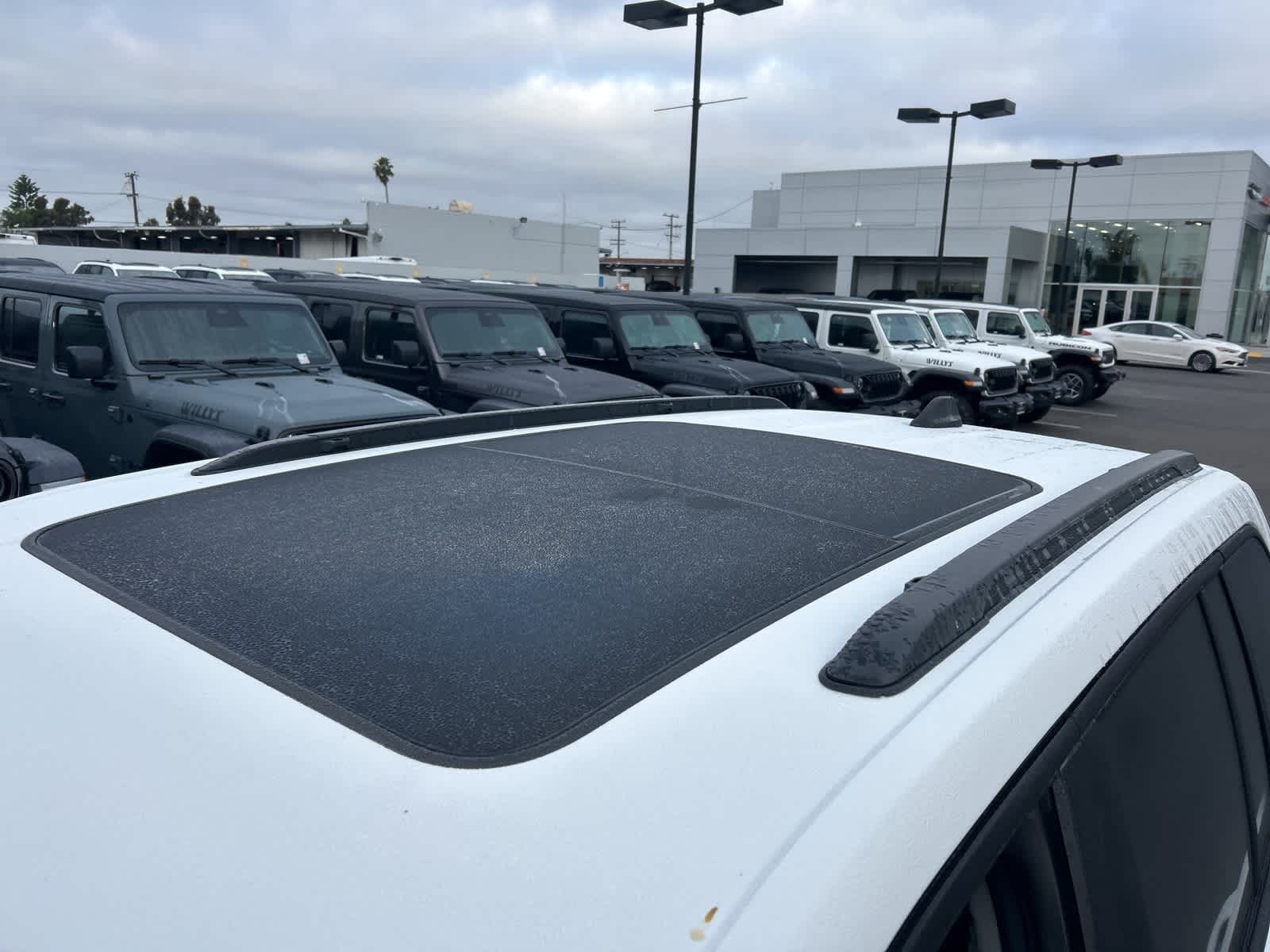 Thumbnail: 2023 Jeep Grand Cherokee - 33