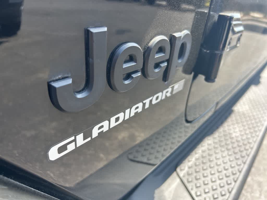 2023 Jeep Gladiator Overland 12