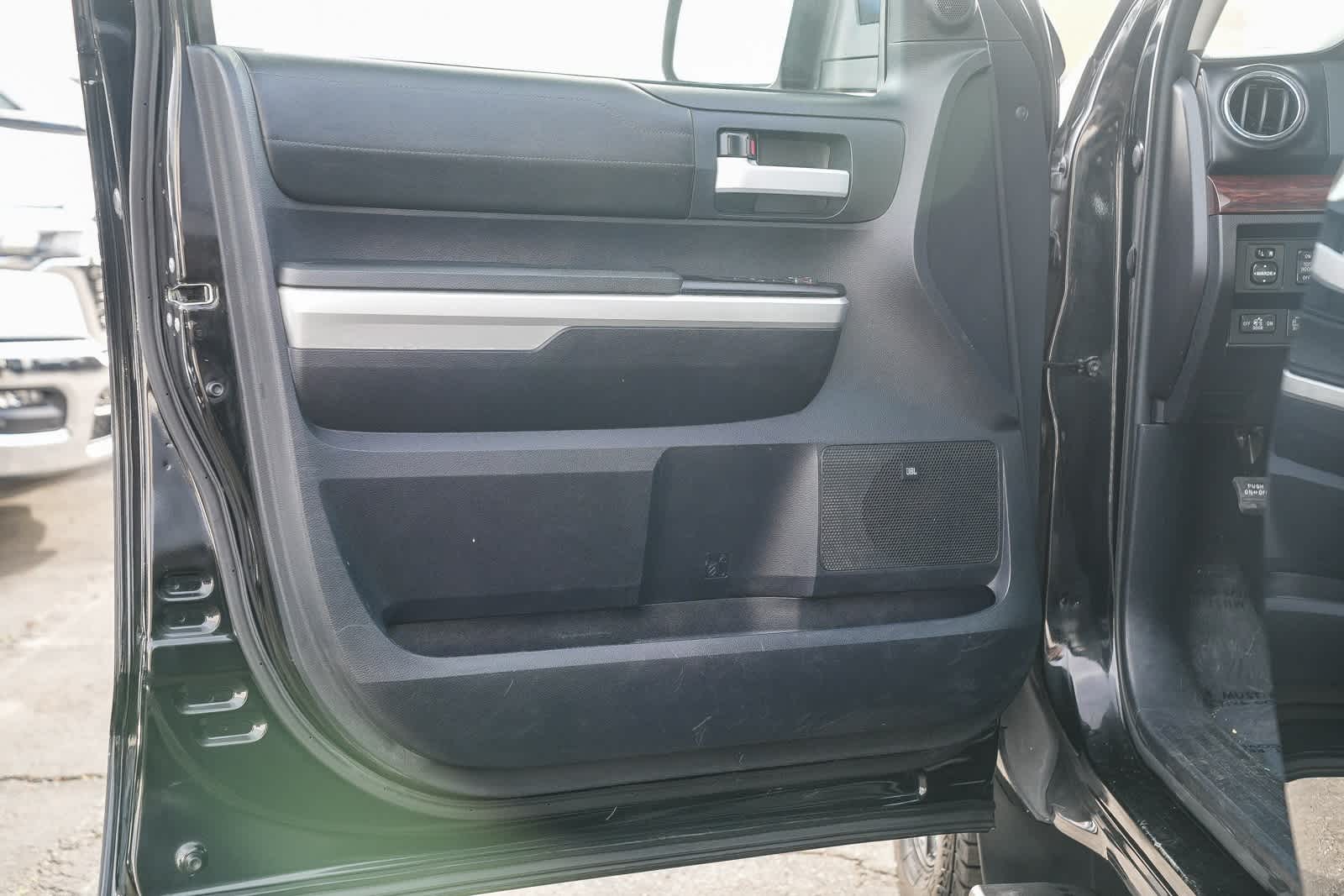 Thumbnail: 2016 Toyota Tundra - 19